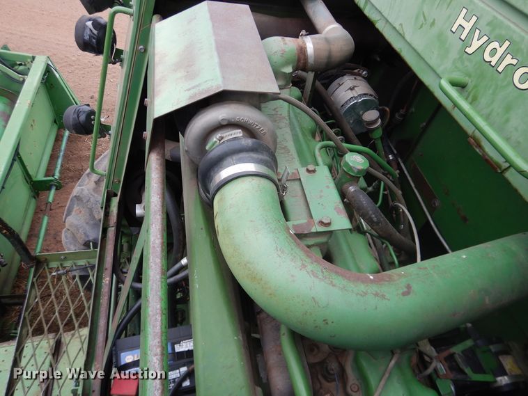 image for item DJ1200 1983 John Deere 8820  combine