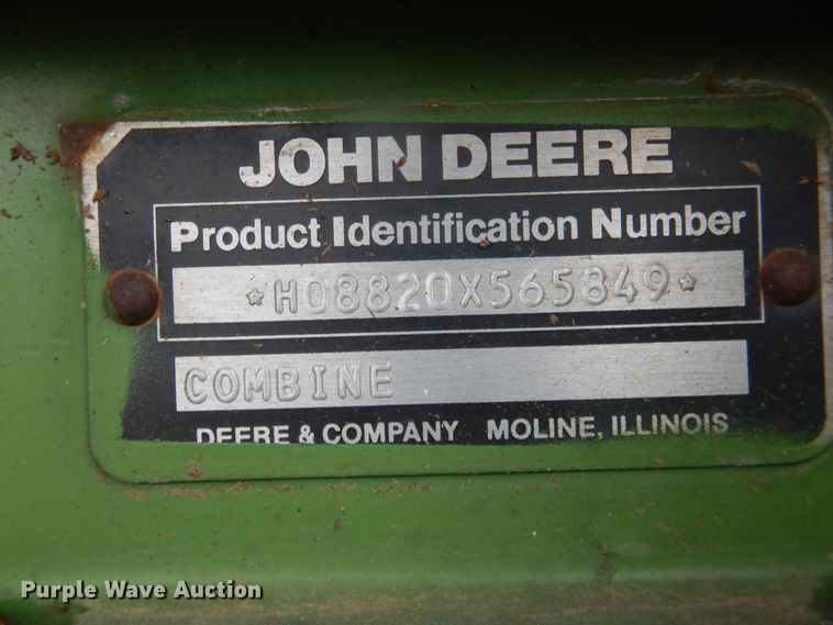 image for item DJ1200 1983 John Deere 8820  combine