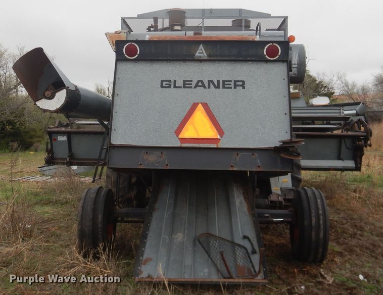 image for item DJ1201 Gleaner L2  combine