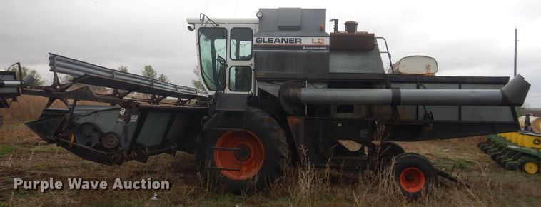 image for item DJ1201 Gleaner L2  combine