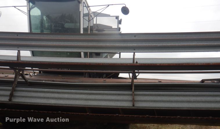 image for item DJ1201 Gleaner L2  combine