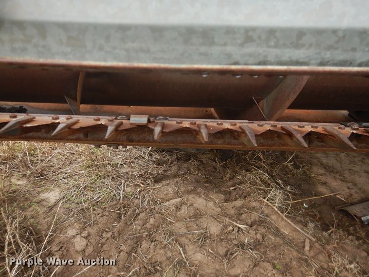 image for item DJ1201 Gleaner L2  combine