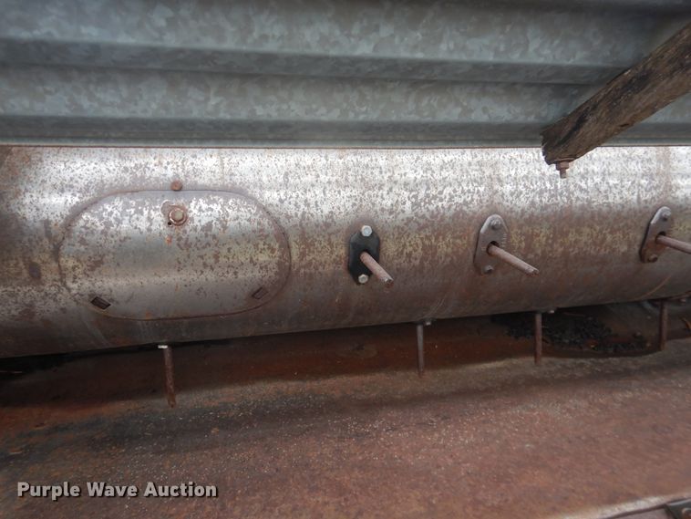 image for item DJ1201 Gleaner L2  combine