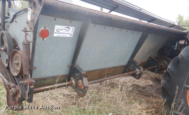 image for item DJ1201 Gleaner L2  combine