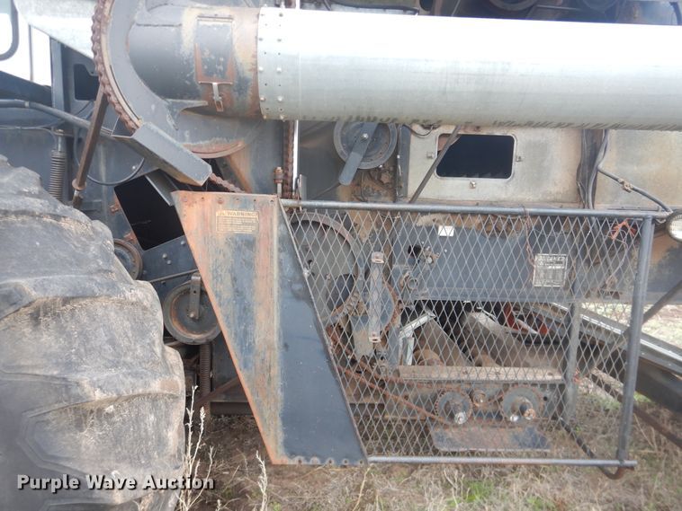 image for item DJ1201 Gleaner L2  combine