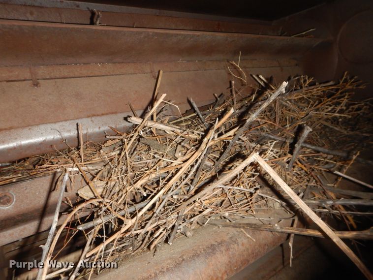 image for item DJ1201 Gleaner L2  combine