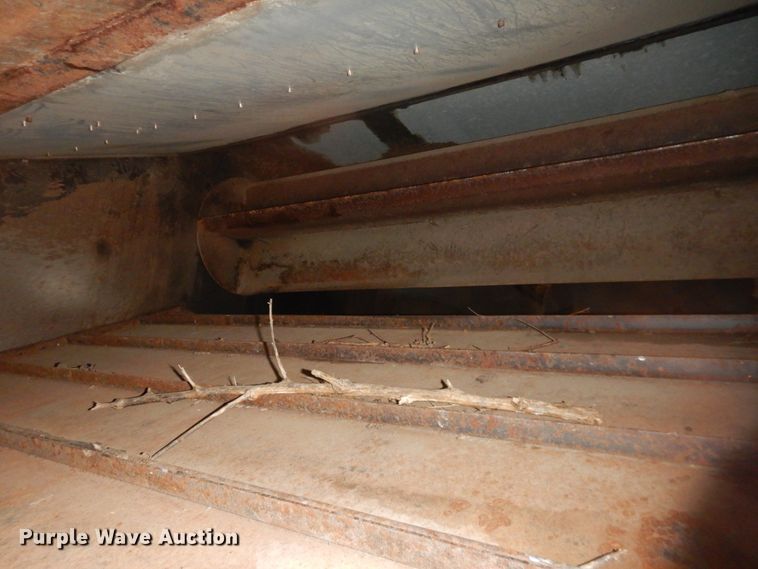 image for item DJ1201 Gleaner L2  combine