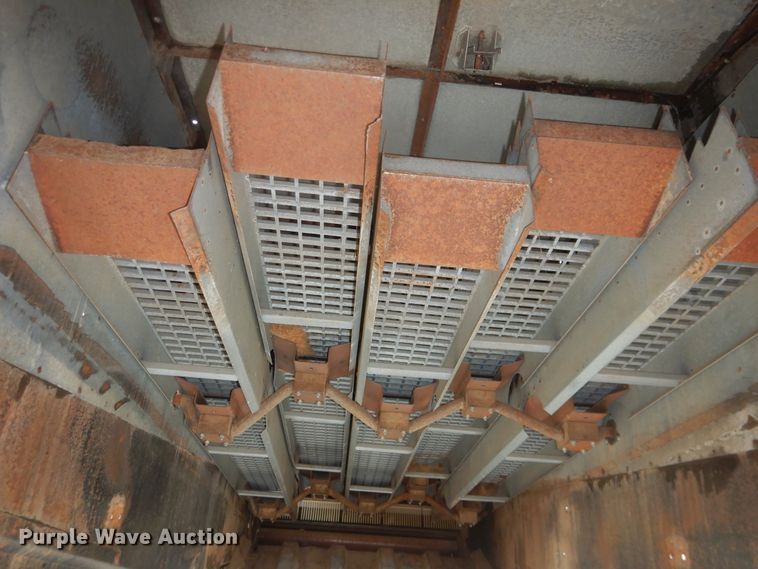 image for item DJ1201 Gleaner L2  combine