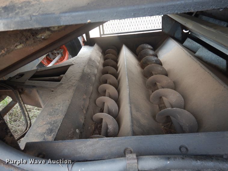 image for item DJ1201 Gleaner L2  combine