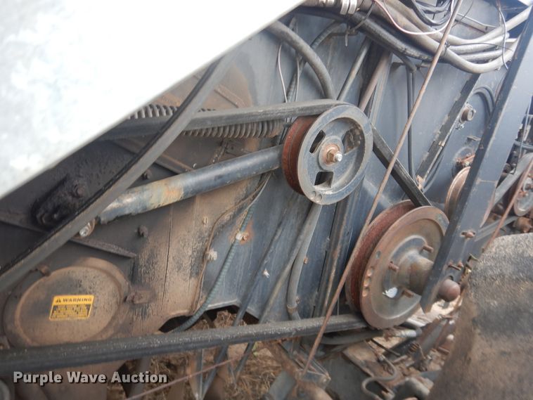 image for item DJ1201 Gleaner L2  combine