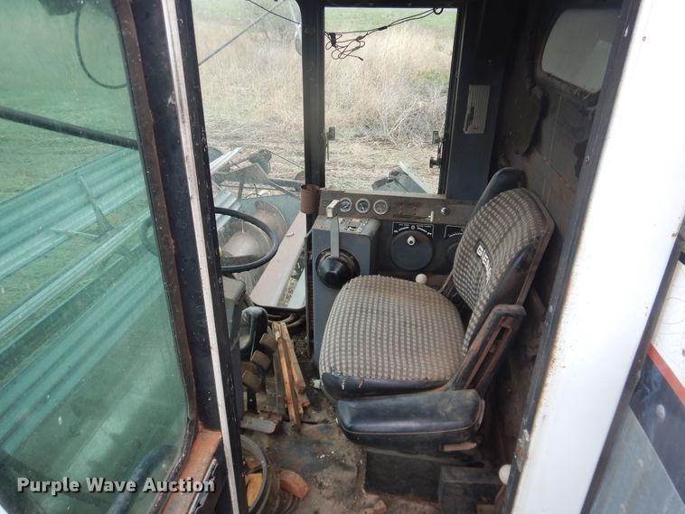 image for item DJ1201 Gleaner L2  combine