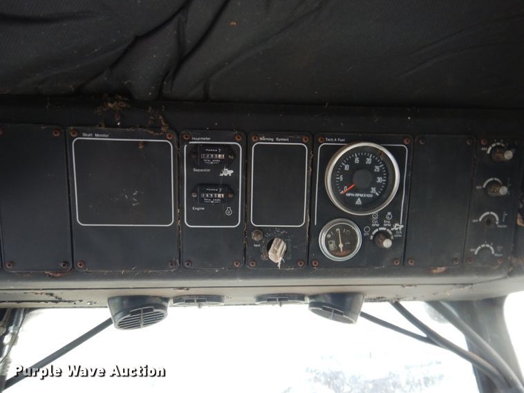 image for item DJ1201 Gleaner L2  combine