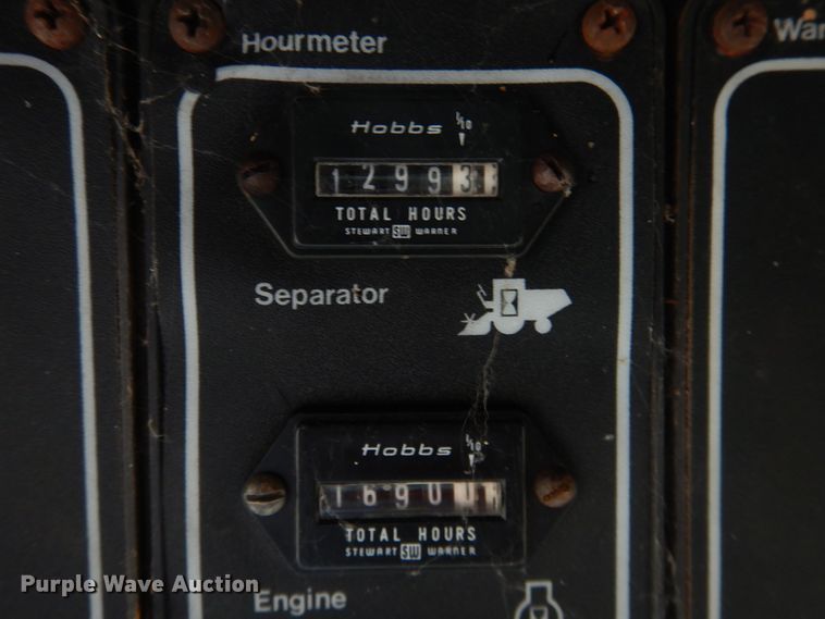 image for item DJ1201 Gleaner L2  combine