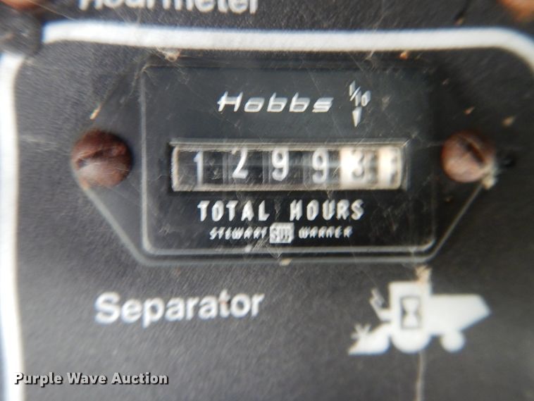 image for item DJ1201 Gleaner L2  combine