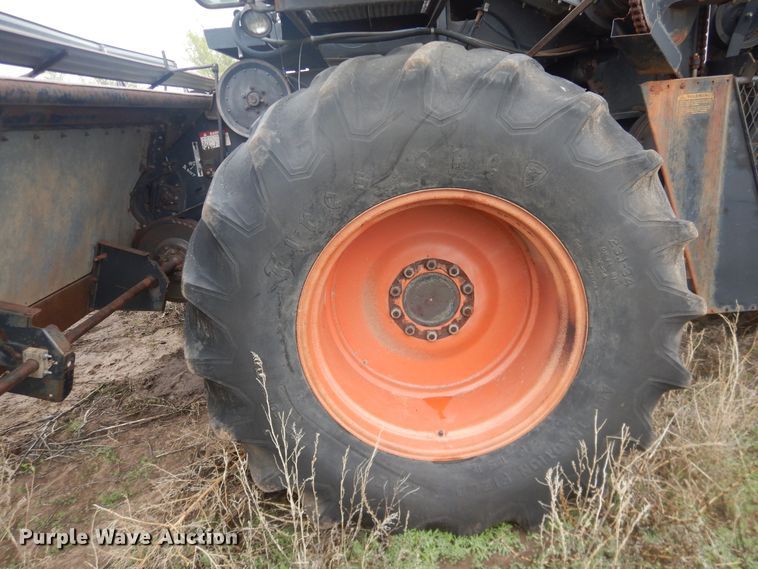 image for item DJ1201 Gleaner L2  combine