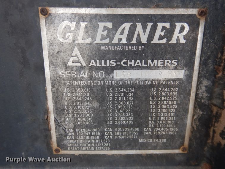 image for item DJ1201 Gleaner L2  combine