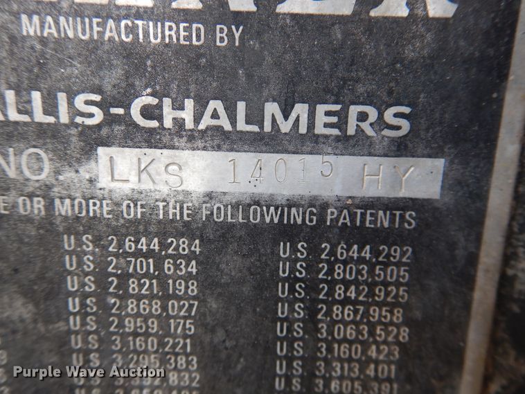 image for item DJ1201 Gleaner L2  combine