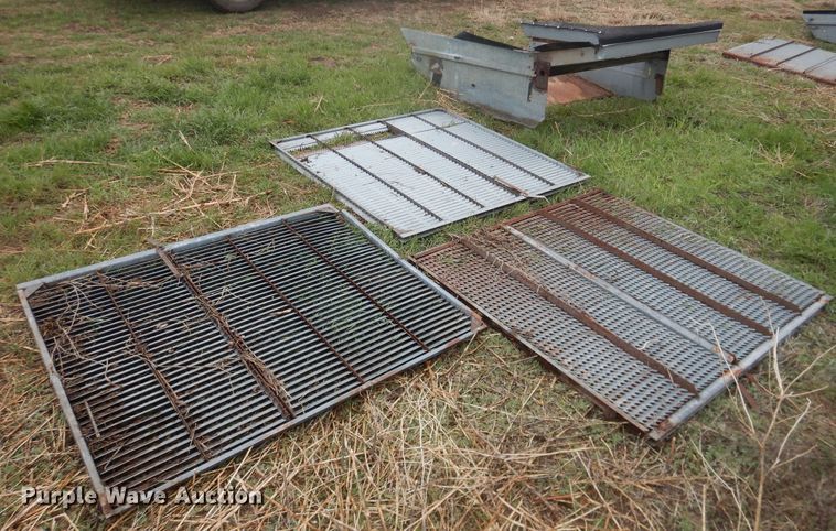 image for item DJ1201 Gleaner L2  combine