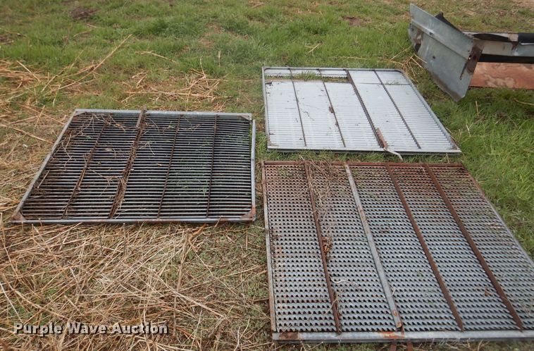 image for item DJ1201 Gleaner L2  combine