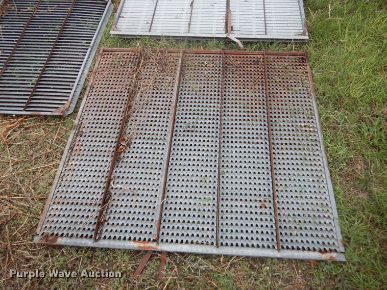 image for item DJ1201 Gleaner L2  combine