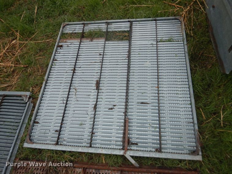 image for item DJ1201 Gleaner L2  combine