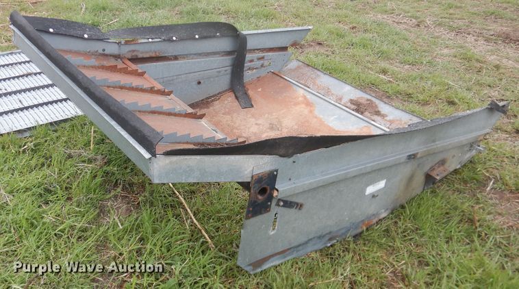 image for item DJ1201 Gleaner L2  combine