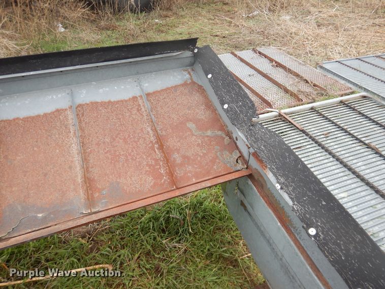 image for item DJ1201 Gleaner L2  combine