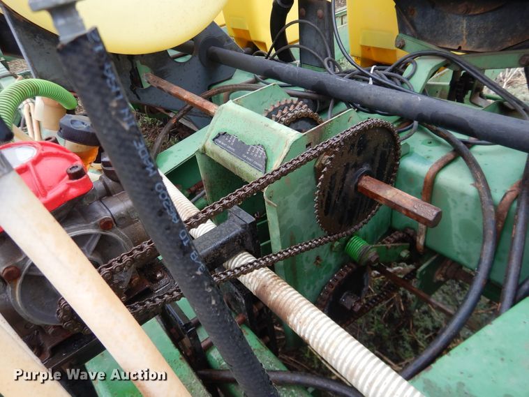 image for item DJ1205 John Deere 7200 Max Emerge 2  planter