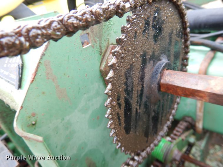 image for item DJ1205 John Deere 7200 Max Emerge 2  planter