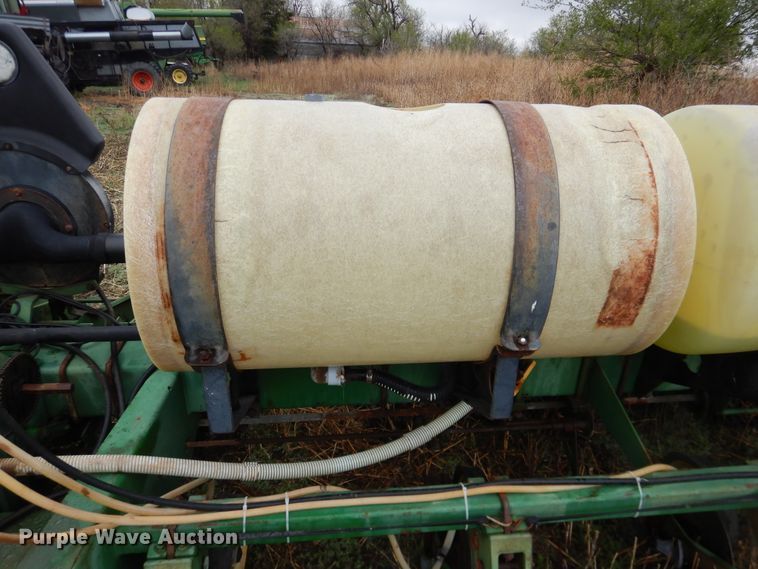 image for item DJ1205 John Deere 7200 Max Emerge 2  planter