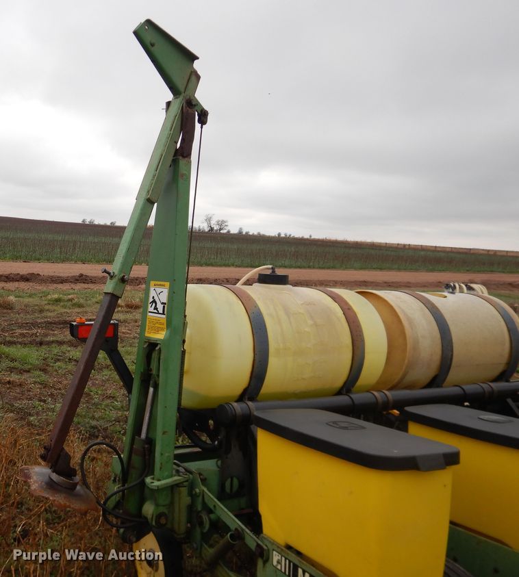 image for item DJ1205 John Deere 7200 Max Emerge 2  planter