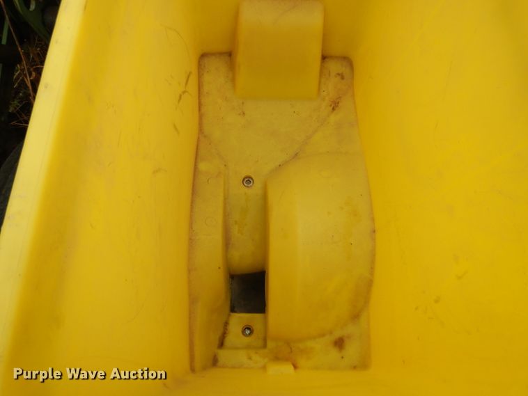 image for item DJ1205 John Deere 7200 Max Emerge 2  planter