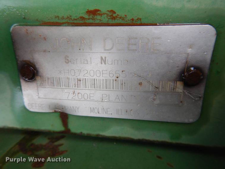image for item DJ1205 John Deere 7200 Max Emerge 2  planter