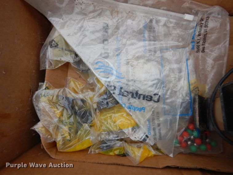 image for item DJ1205 John Deere 7200 Max Emerge 2  planter