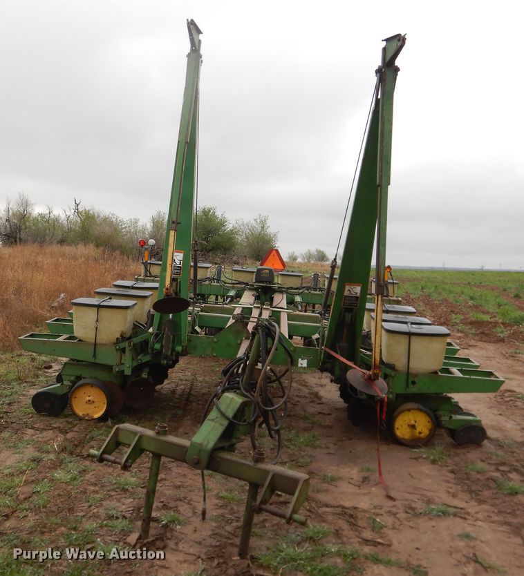 image for item DJ1206 John Deere 7000  planter