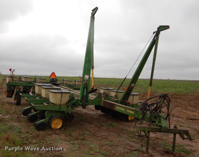 image for item DJ1206 John Deere 7000  planter
