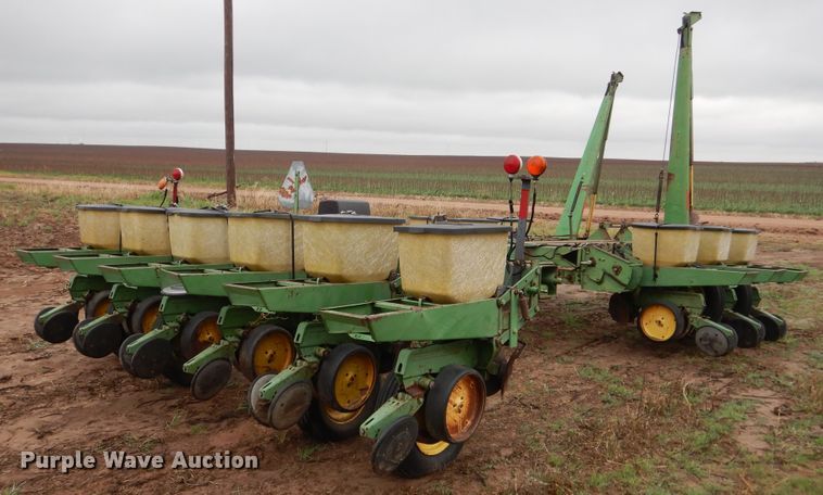 image for item DJ1206 John Deere 7000  planter