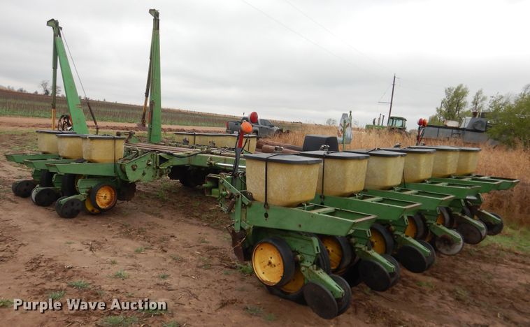 image for item DJ1206 John Deere 7000  planter