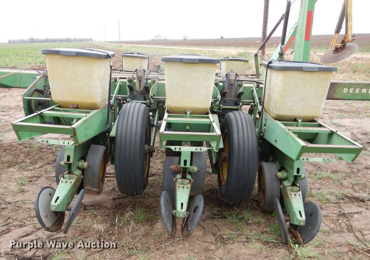 image for item DJ1206 John Deere 7000  planter
