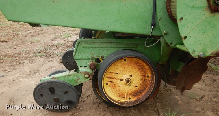 image for item DJ1206 John Deere 7000  planter