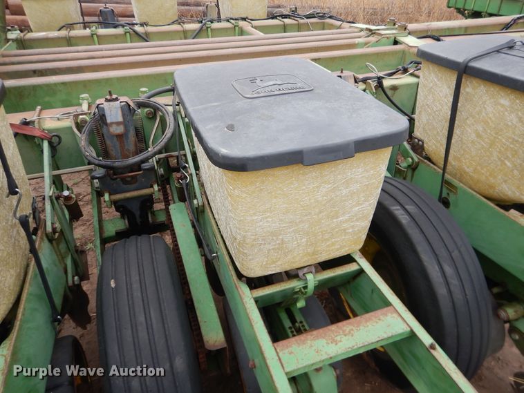 image for item DJ1206 John Deere 7000  planter