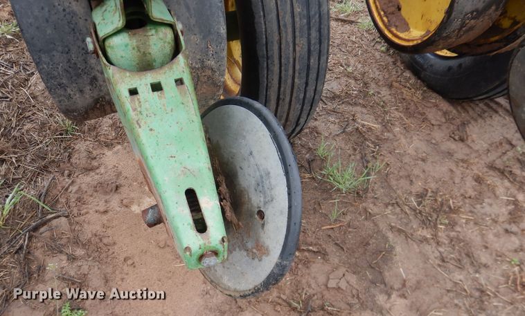 image for item DJ1206 John Deere 7000  planter