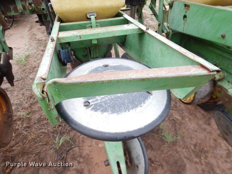 image for item DJ1206 John Deere 7000  planter