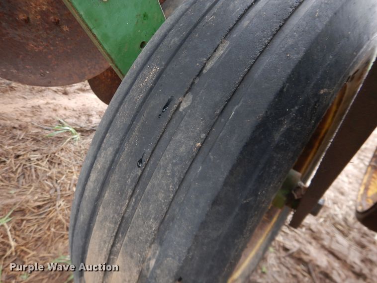 image for item DJ1206 John Deere 7000  planter