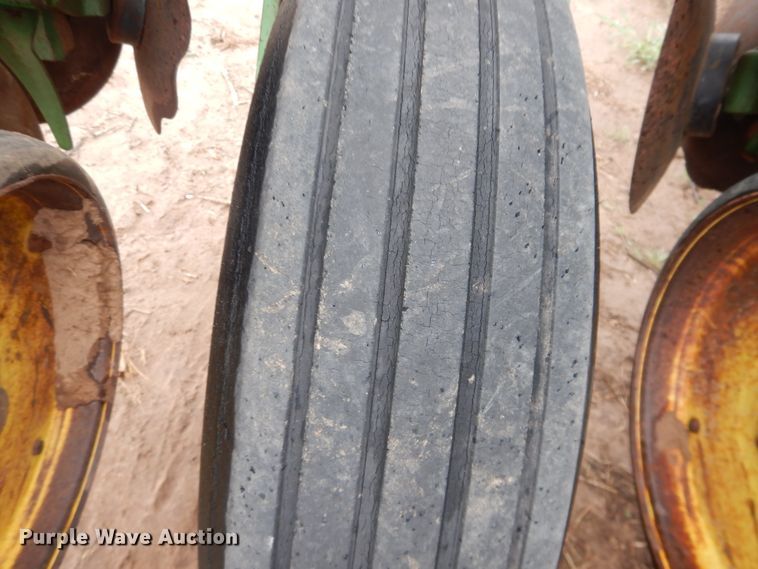 image for item DJ1206 John Deere 7000  planter