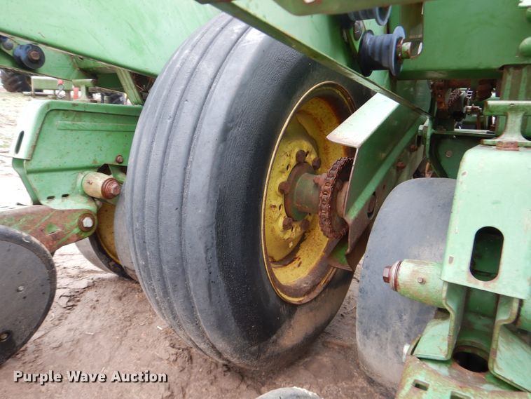 image for item DJ1206 John Deere 7000  planter