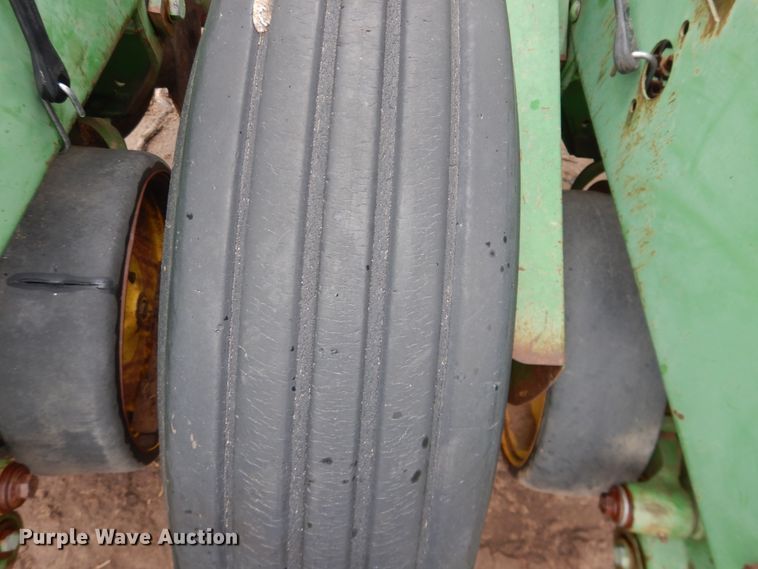 image for item DJ1206 John Deere 7000  planter