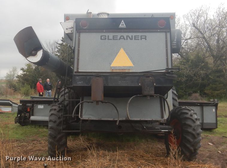 image for item DJ1208 Gleaner L3  combine