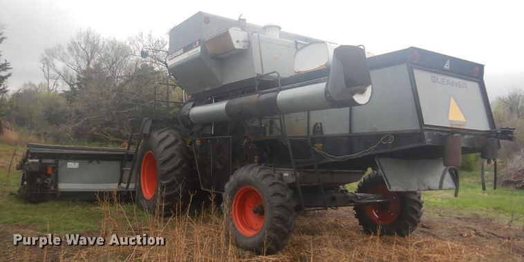 image for item DJ1208 Gleaner L3  combine