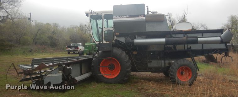 image for item DJ1208 Gleaner L3  combine